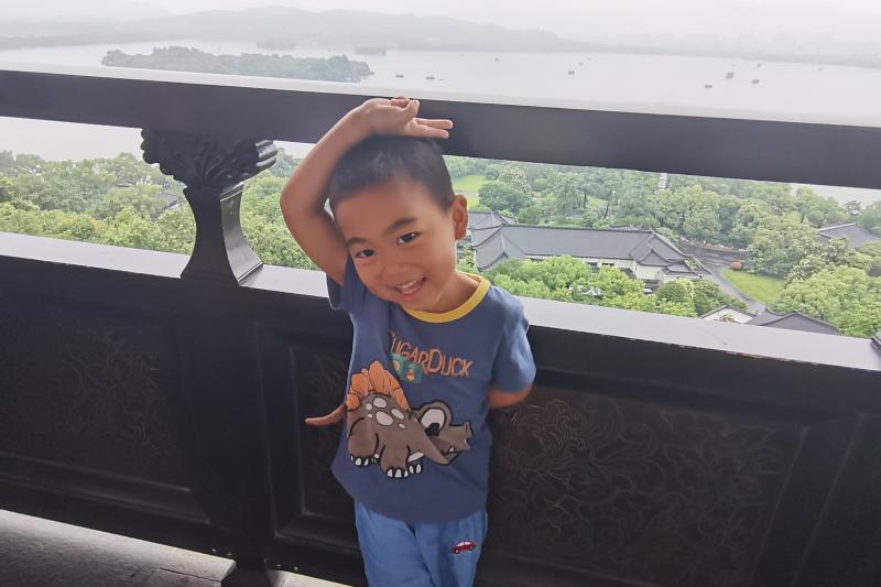 大三班陆博浩.jpg 大三班陆博浩.jpg