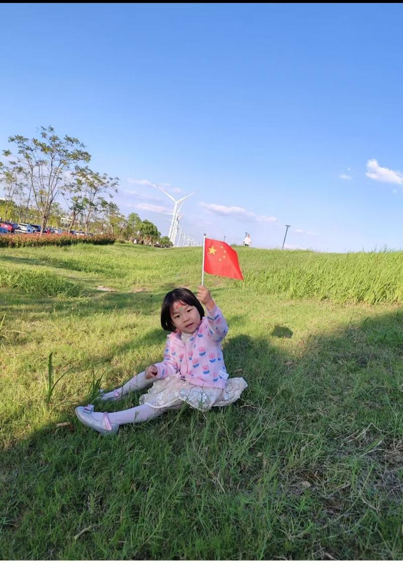 陈知甯.jpg 陈知甯.jpg