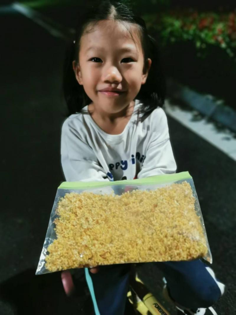 王钰潼.jpg 王钰潼.jpg