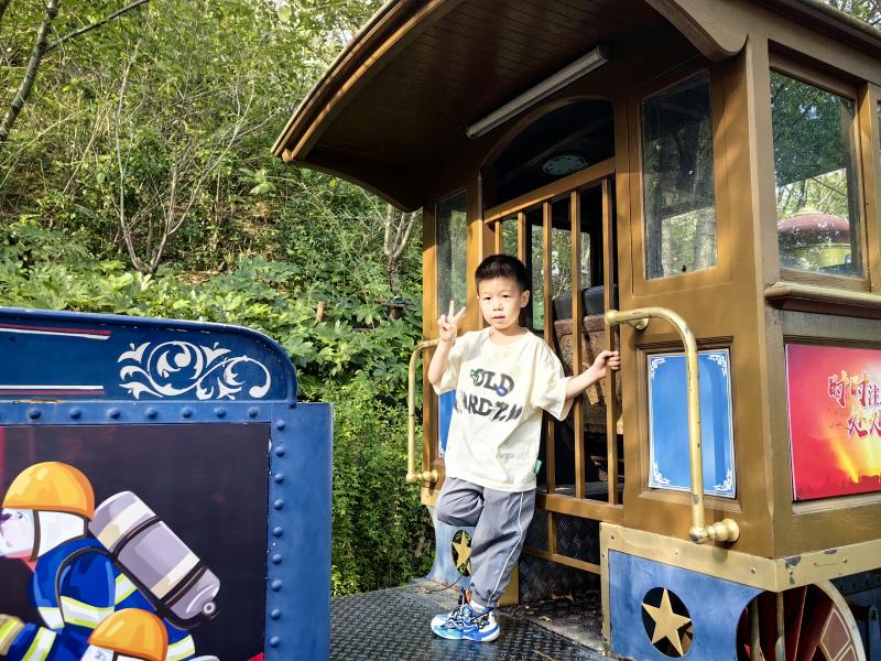 张森奕.jpg 张森奕.jpg