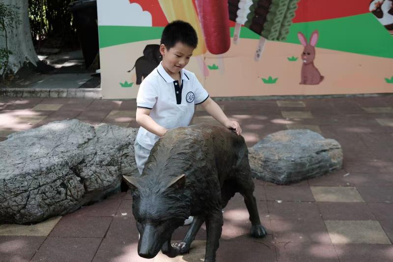 伊起.jpg 伊起.jpg