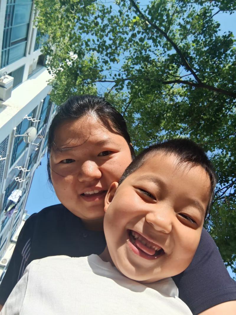 何楠妈妈.jpg 何楠妈妈.jpg