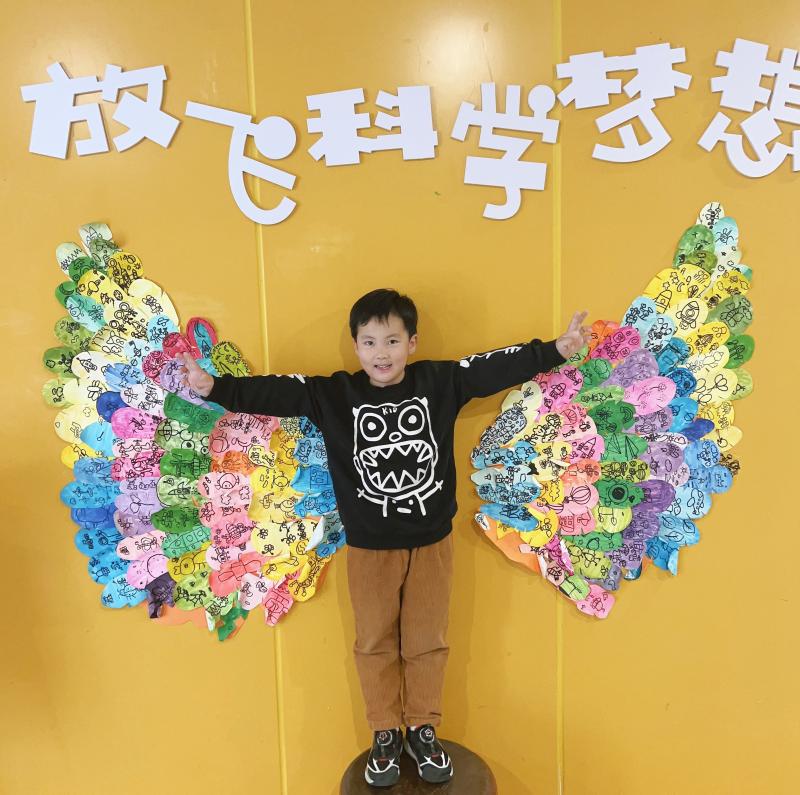 中七班  曹晨轩.JPG 中七班  曹晨轩.JPG