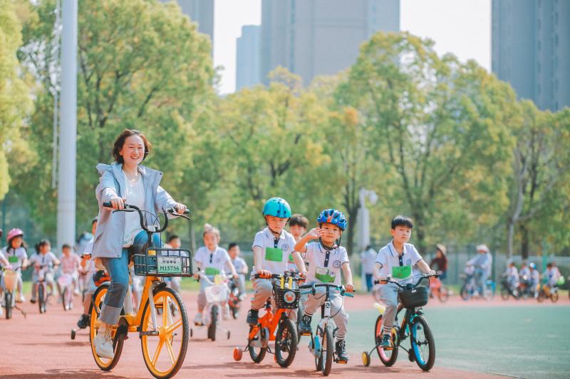 卫静.jpg 卫静.jpg