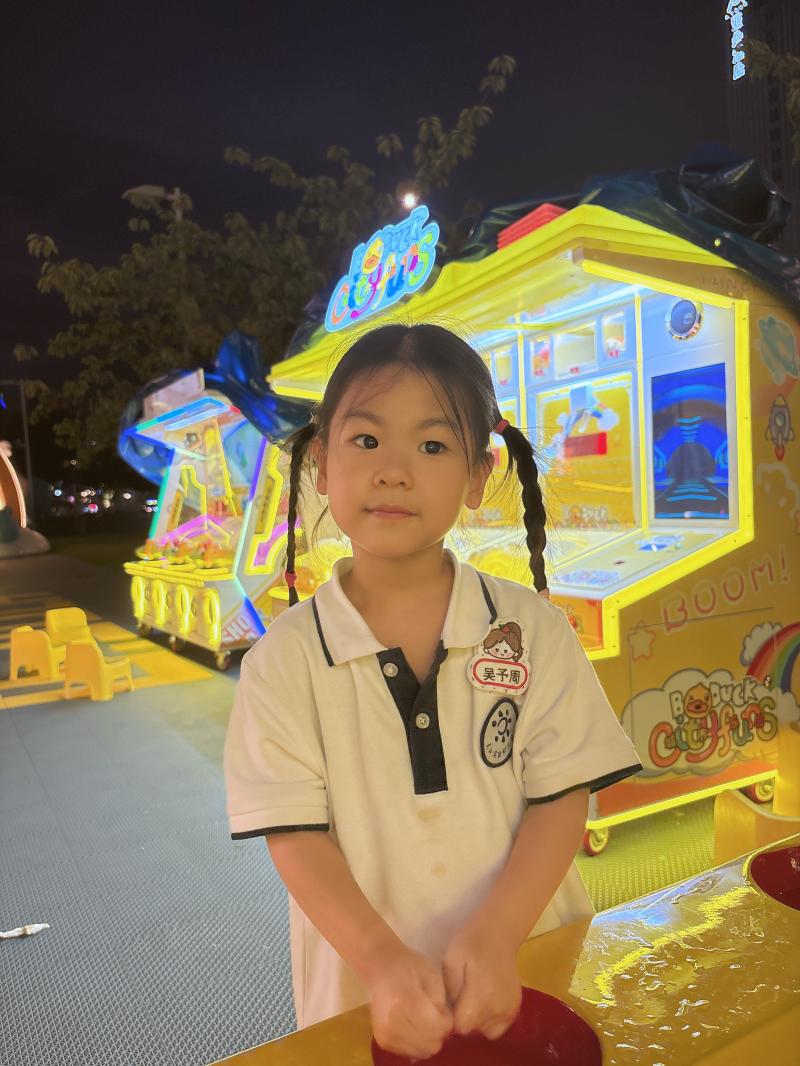 中二班吴予周.jpg 中二班吴予周.jpg