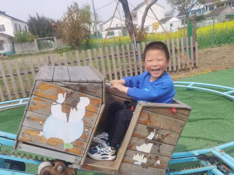 中二班 徐梦宸.jpg 中二班 徐梦宸.jpg