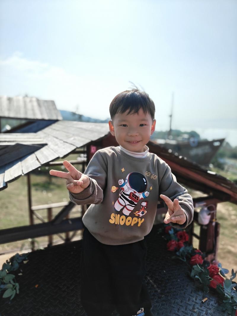 中三班 董青洛.jpg