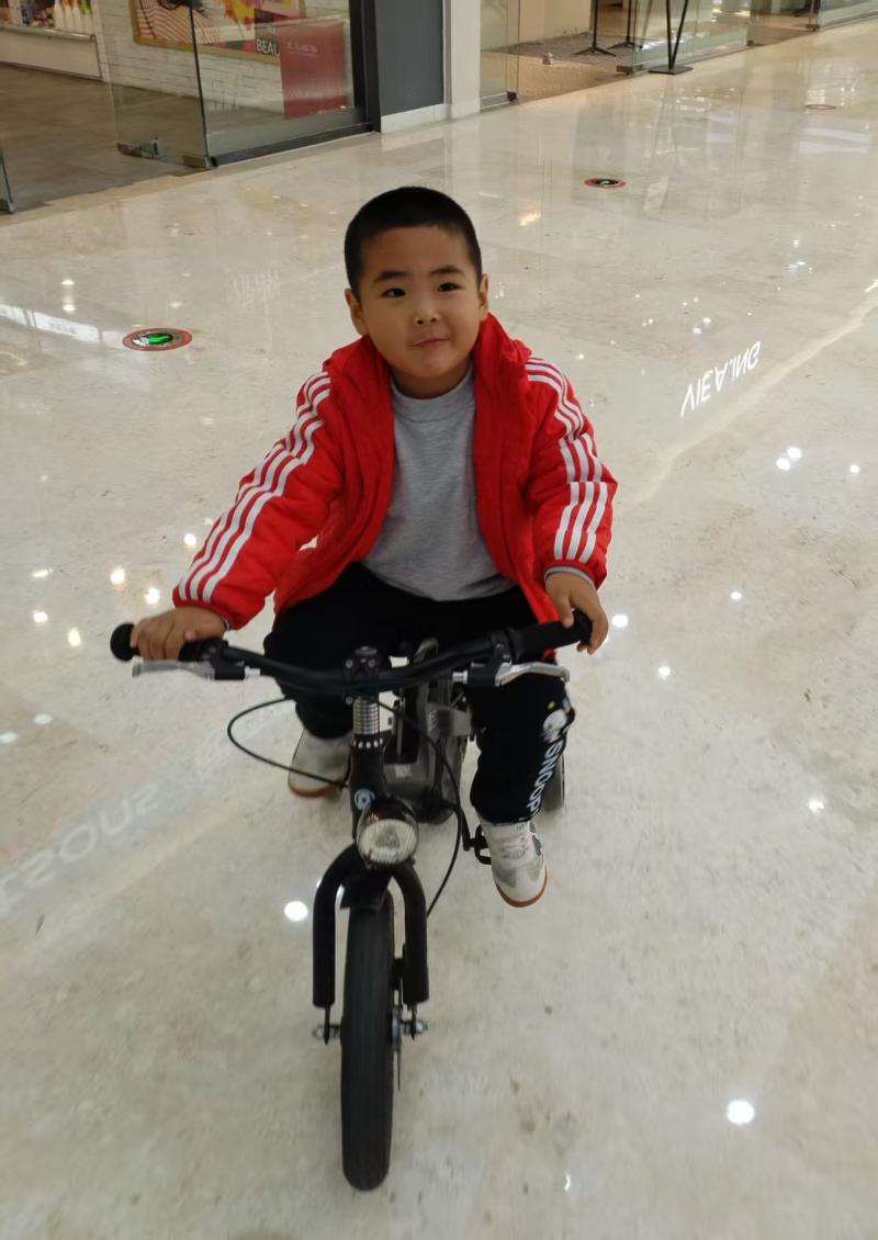 中二班 钮心成.jpg