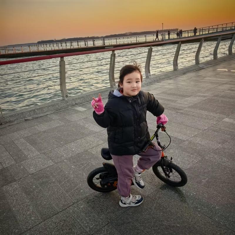 大三班 贺彦晨.jpg