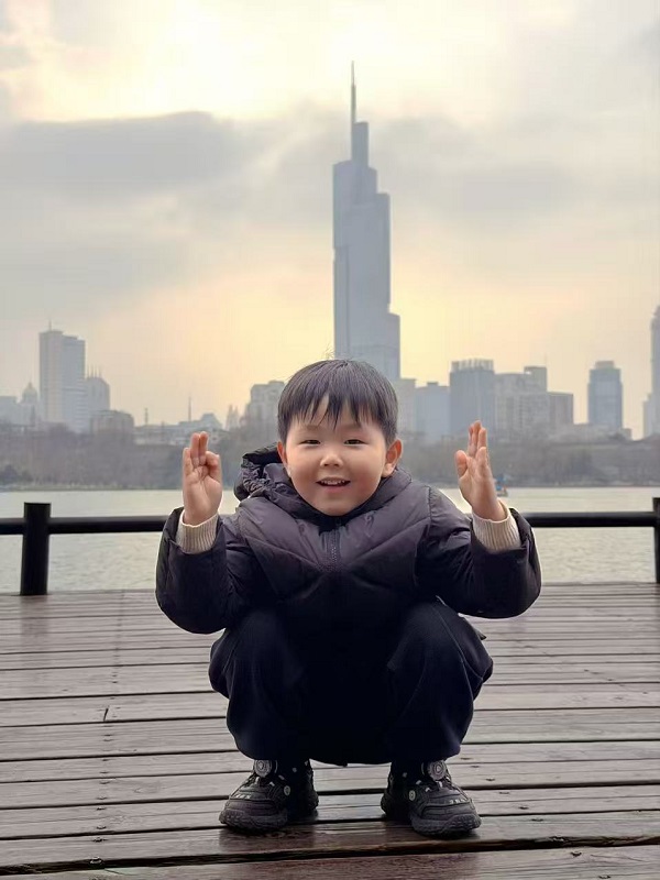 中二班:沈宇辰(编辑后).jpg 中二班:沈宇辰(编辑后).jpg