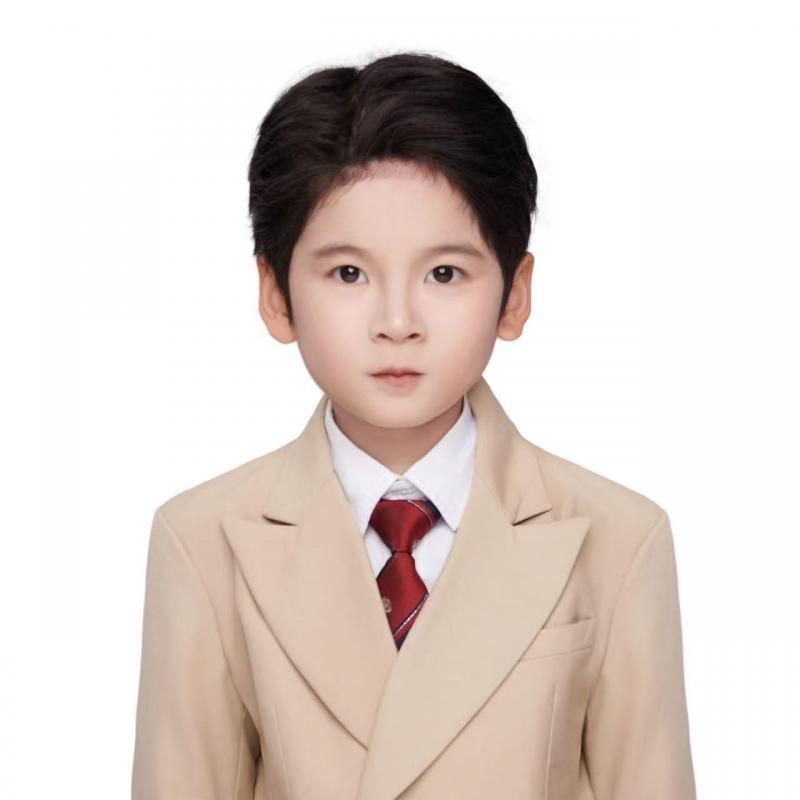 陆子凡.jpg