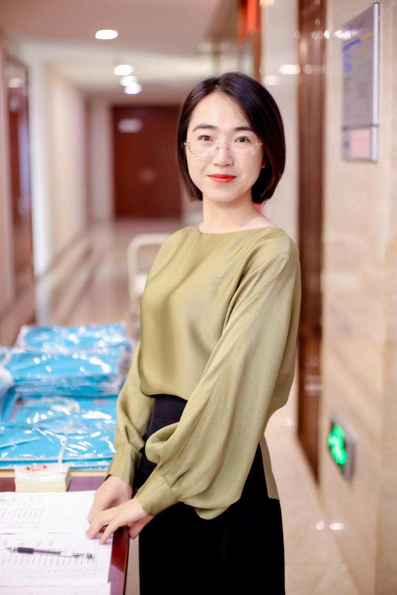 中四班 陈铭道妈妈.jpg